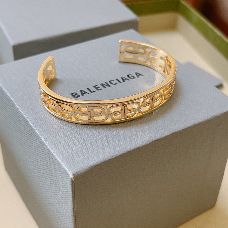Ba*len*cia*ga bracelet-014