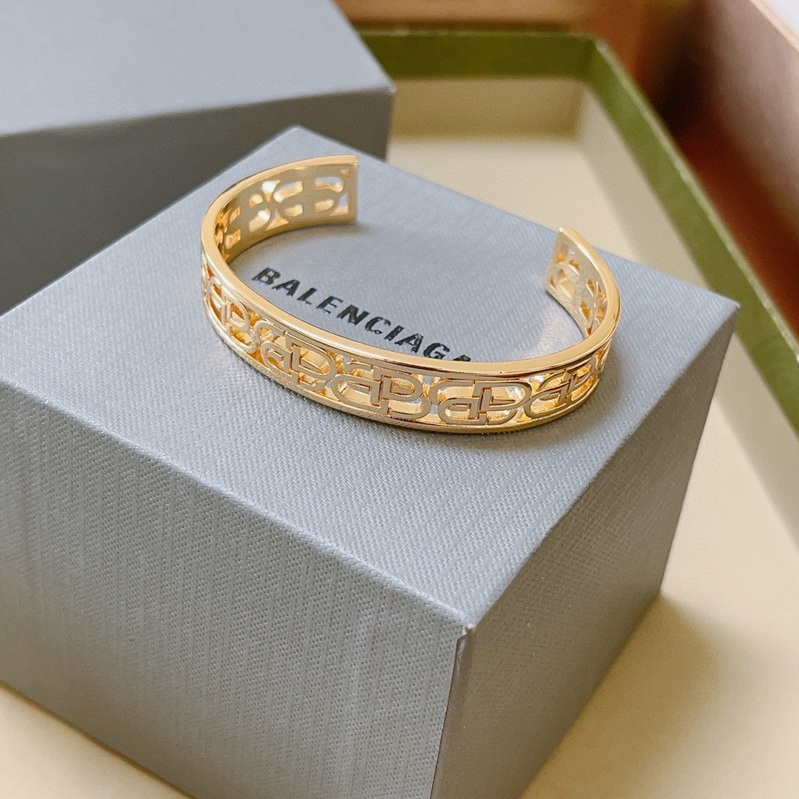 Ba*len*cia*ga bracelet-014