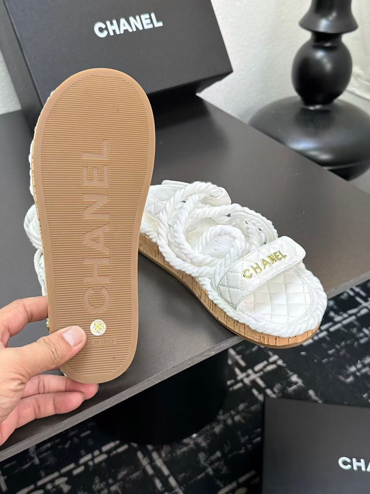 Ch*el slippers women(aaa)-021
