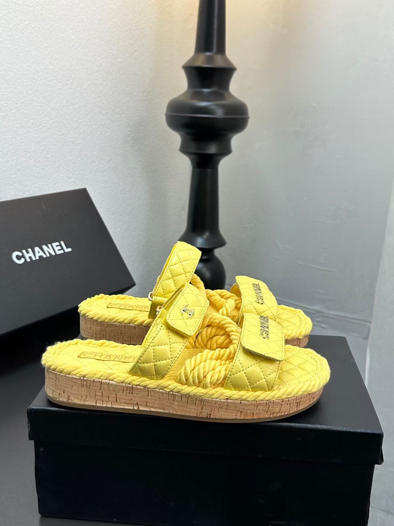 Ch*el slippers women(aaa)-029