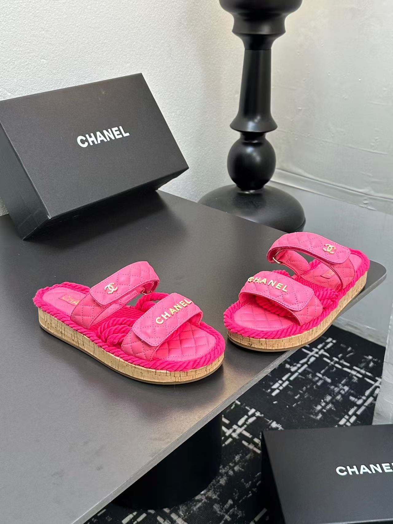 Ch*el slippers women(aaa)-030