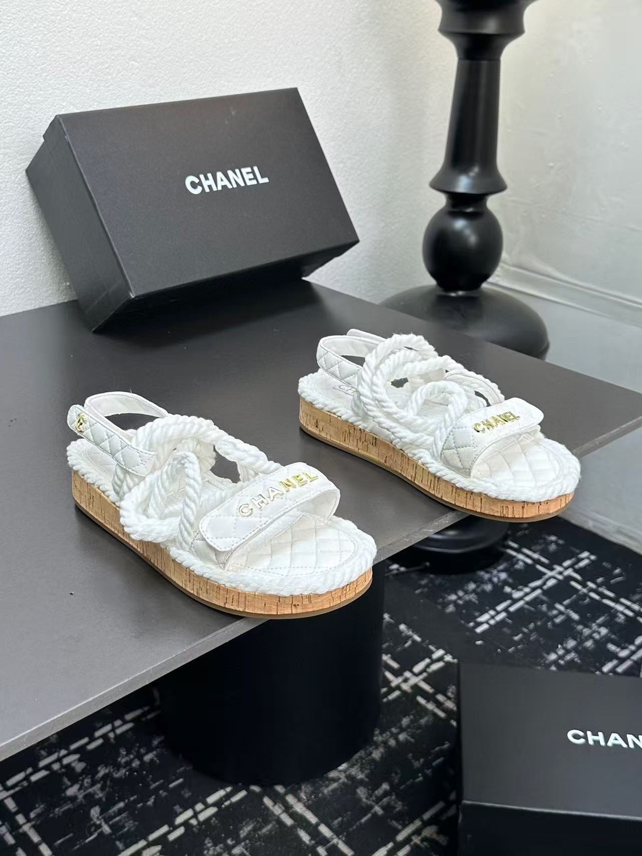 Ch*el slippers women(aaa)-021