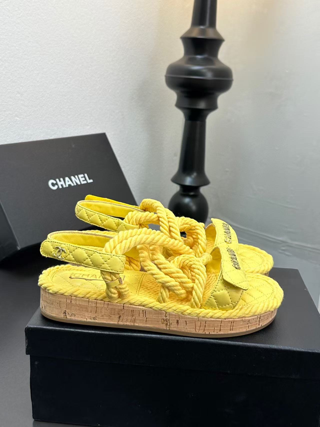Ch*el slippers women(aaa)-025