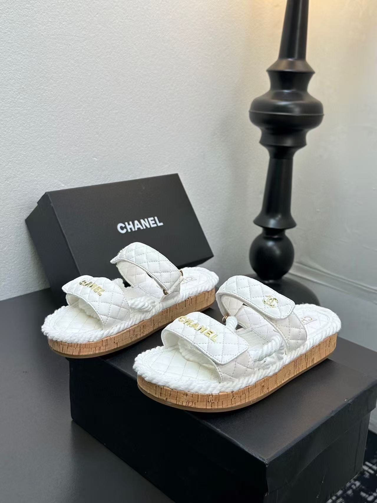 Ch*el slippers women(aaa)-028