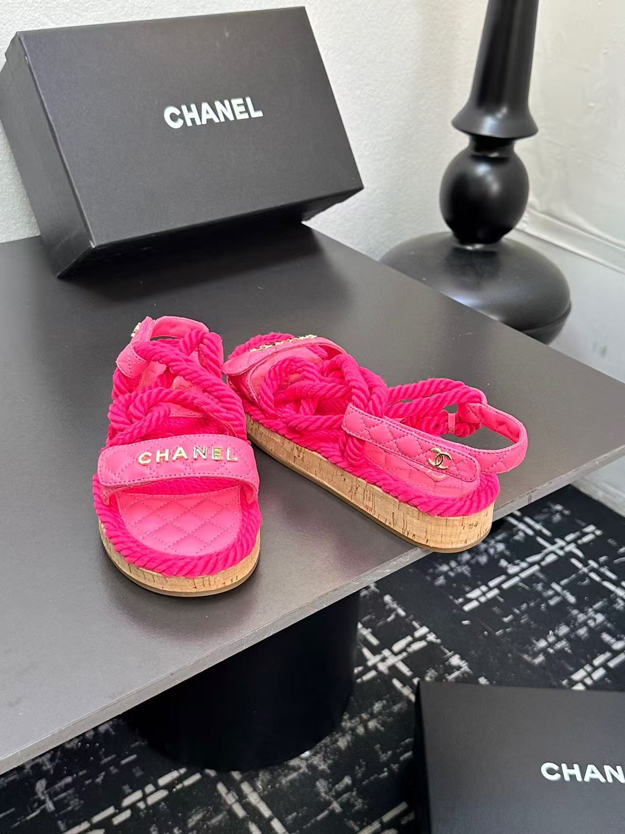 Ch*el slippers women(aaa)-024