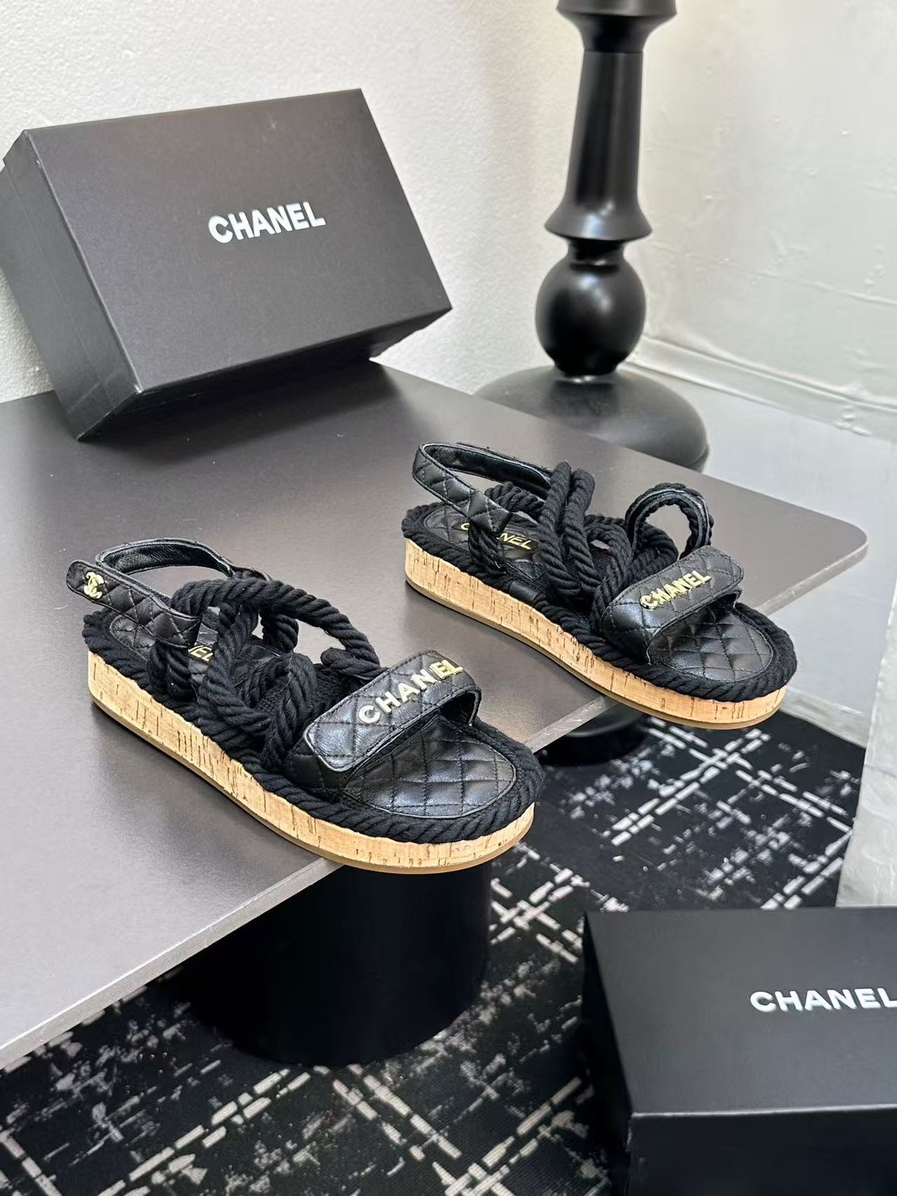 Ch*el slippers women(aaa)-023