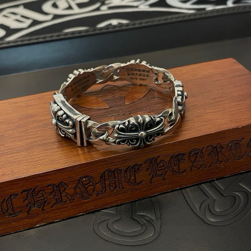 Ch**me He**ts bracelet-018