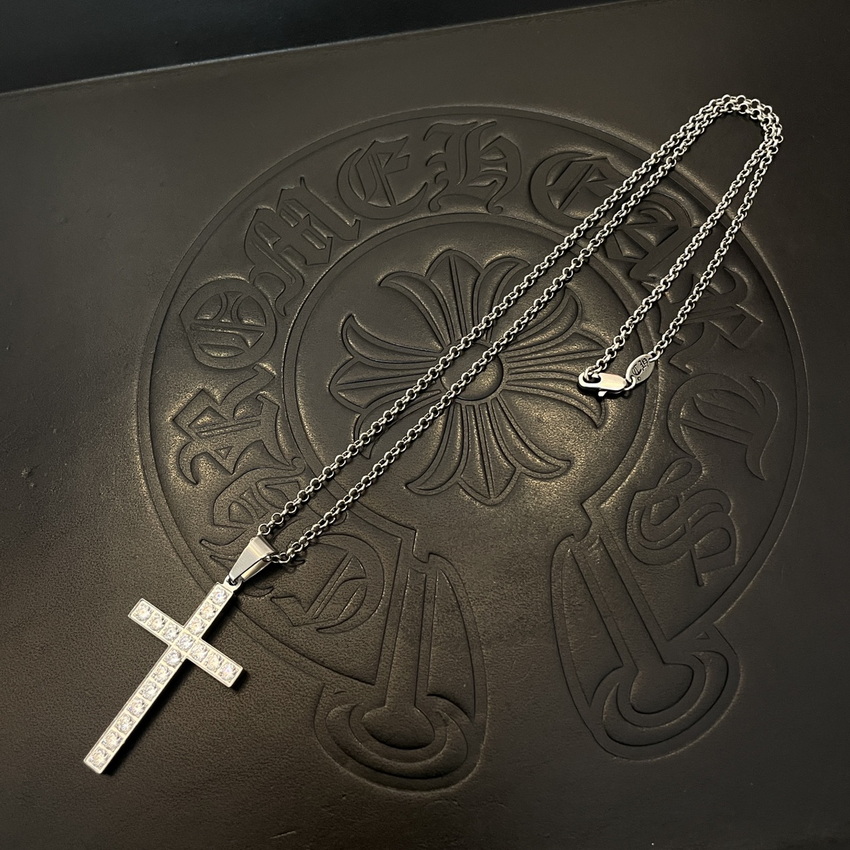 Ch**me He**ts necklace-101