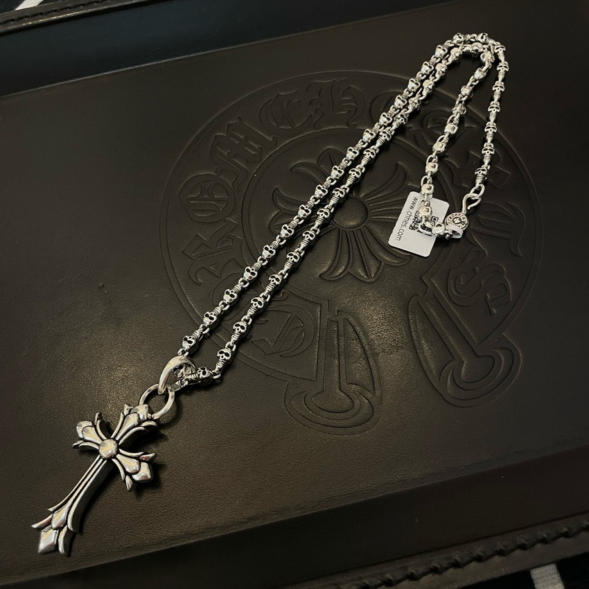 Ch**me He**ts necklace-105