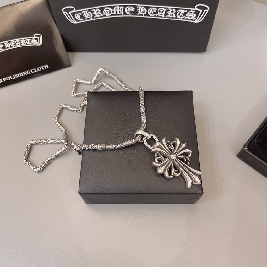 Ch**me He**ts necklace-025
