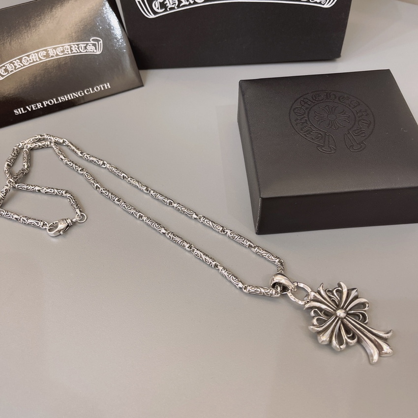 Ch**me He**ts necklace-025
