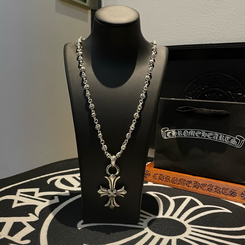 Ch**me He**ts necklace-039