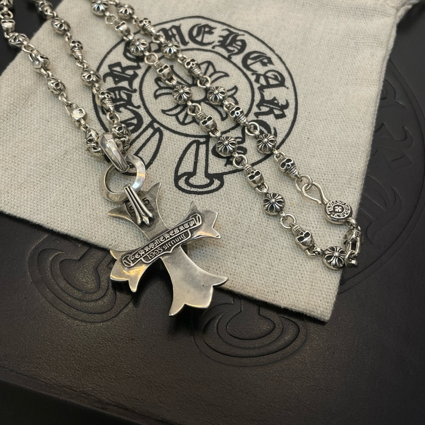 Ch**me He**ts necklace-039