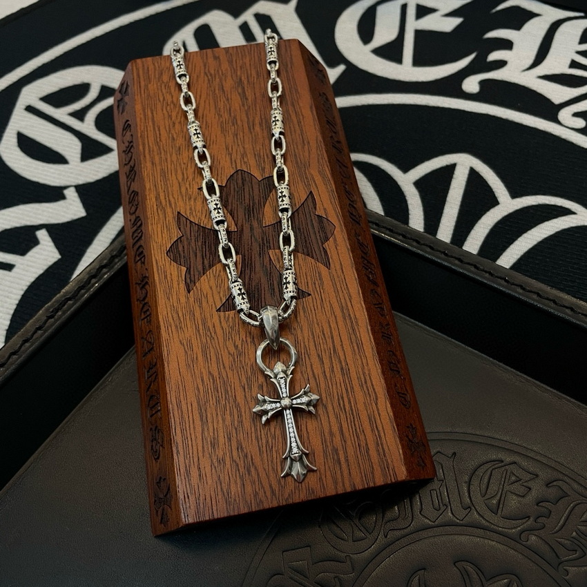 Ch**me He**ts necklace-043