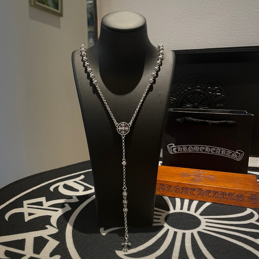 Ch**me He**ts necklace-050