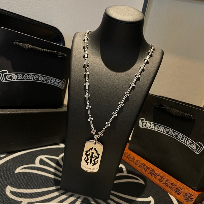Ch**me He**ts necklace-053