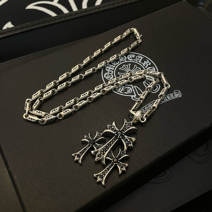 Ch**me He**ts necklace-054