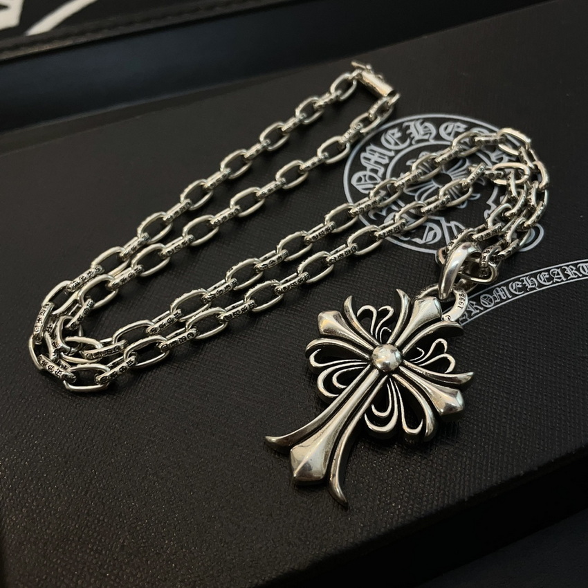 Ch**me He**ts necklace-057