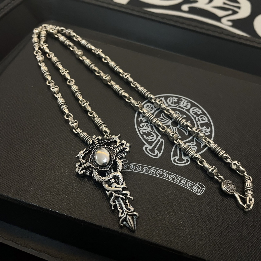 Ch**me He**ts necklace-062