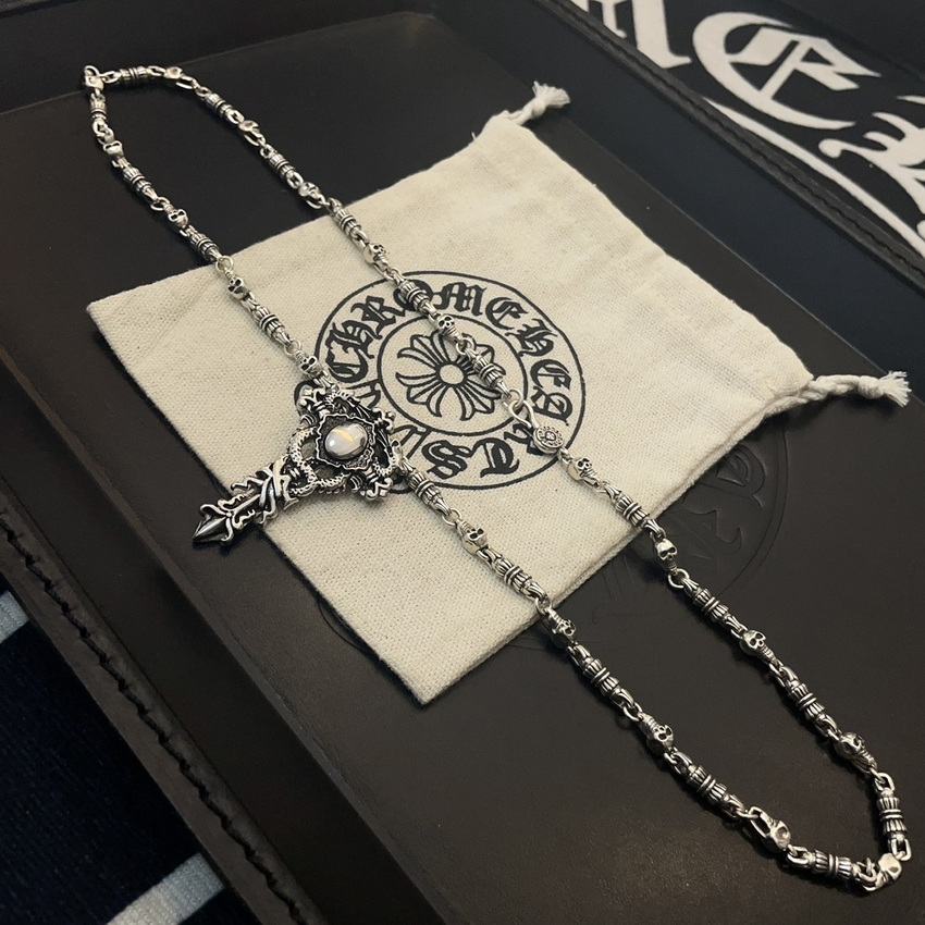 Ch**me He**ts necklace-062