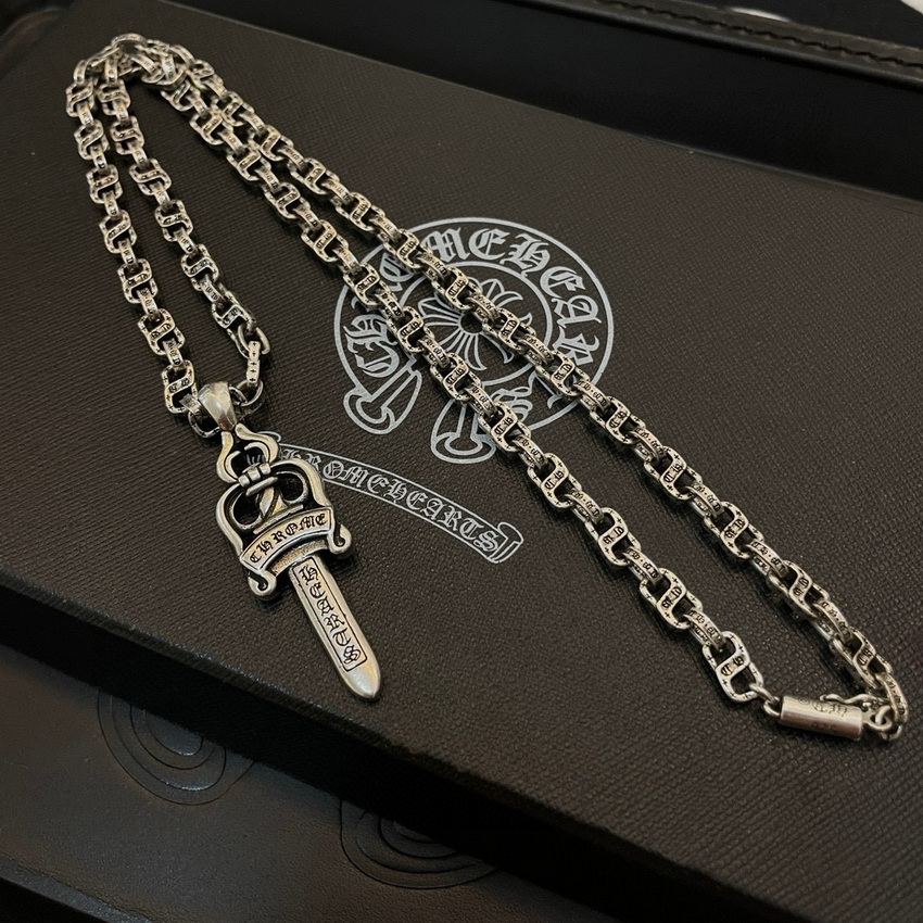 Ch**me He**ts necklace-070