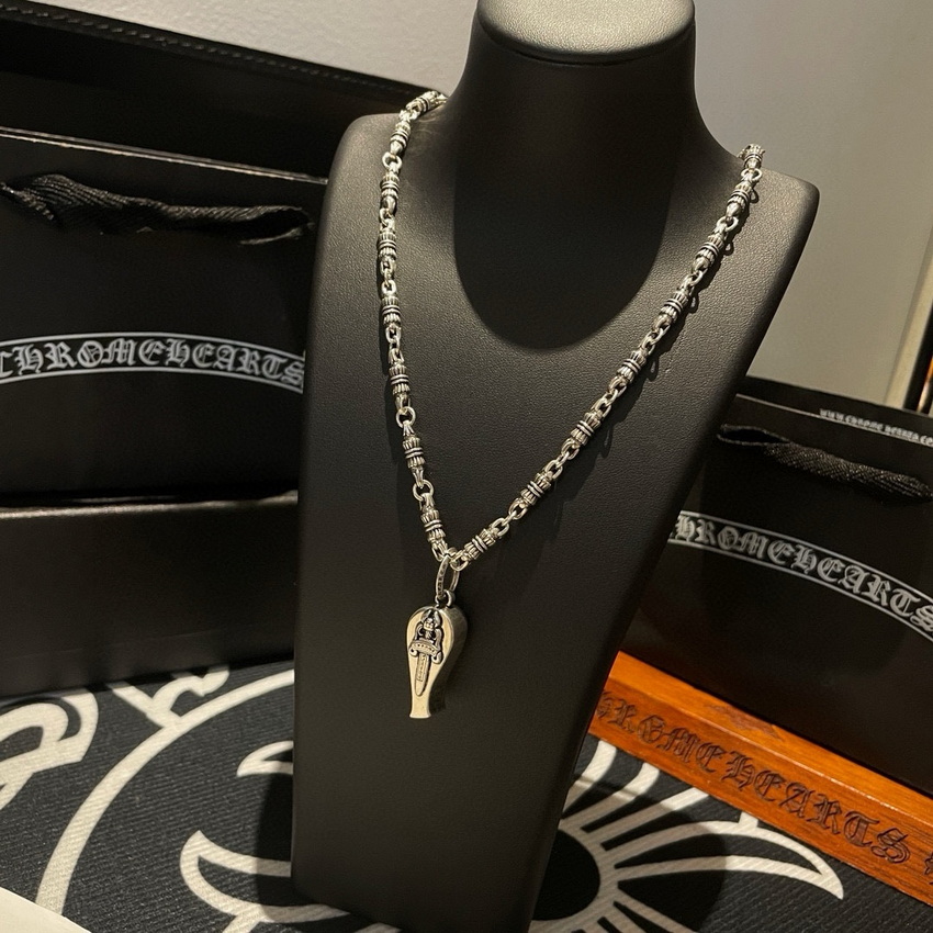 Ch**me He**ts necklace-071