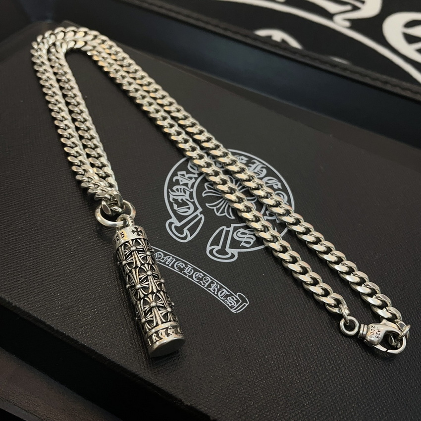 Ch**me He**ts necklace-072