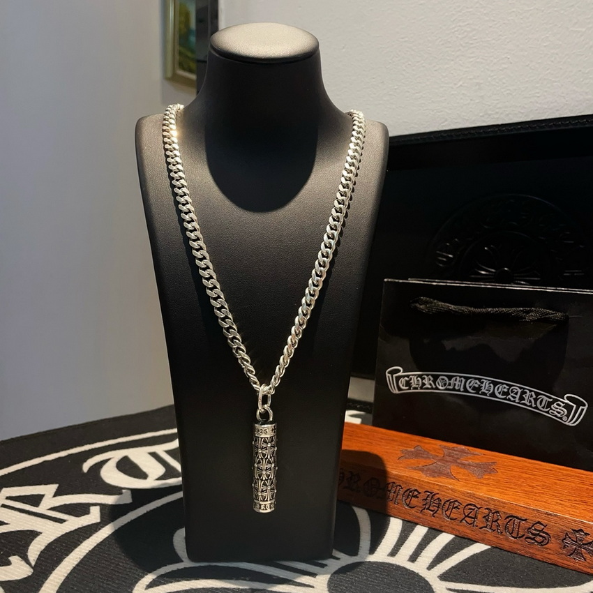 Ch**me He**ts necklace-072