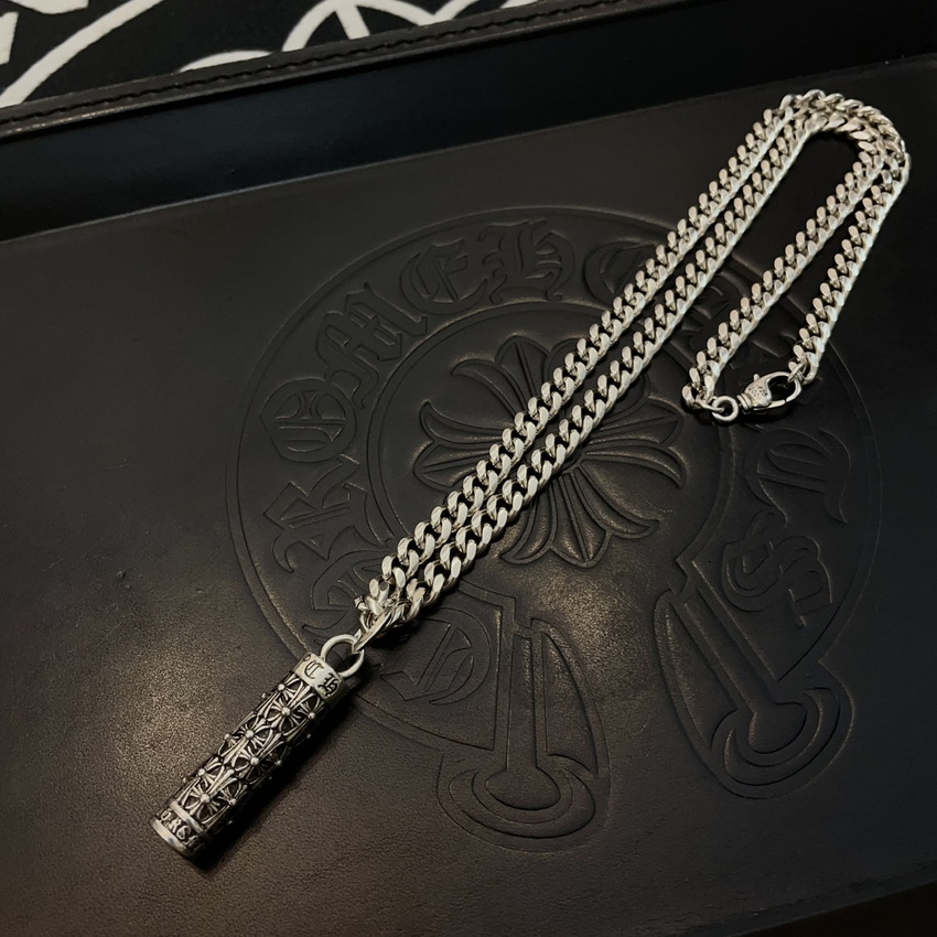Ch**me He**ts necklace-072