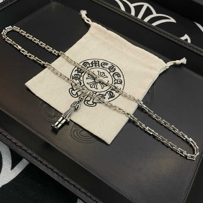 Ch**me He**ts necklace-073