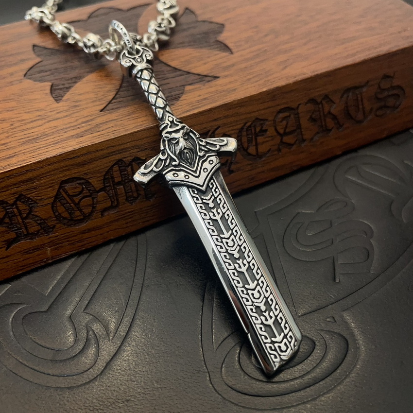 Ch**me He**ts necklace-074