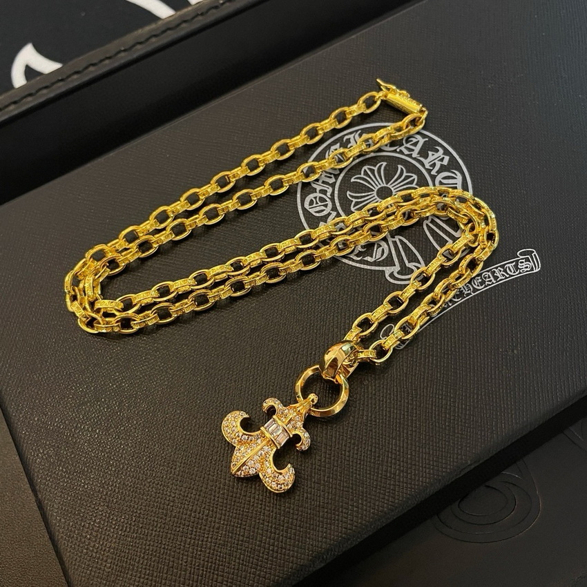 Ch**me He**ts necklace-080