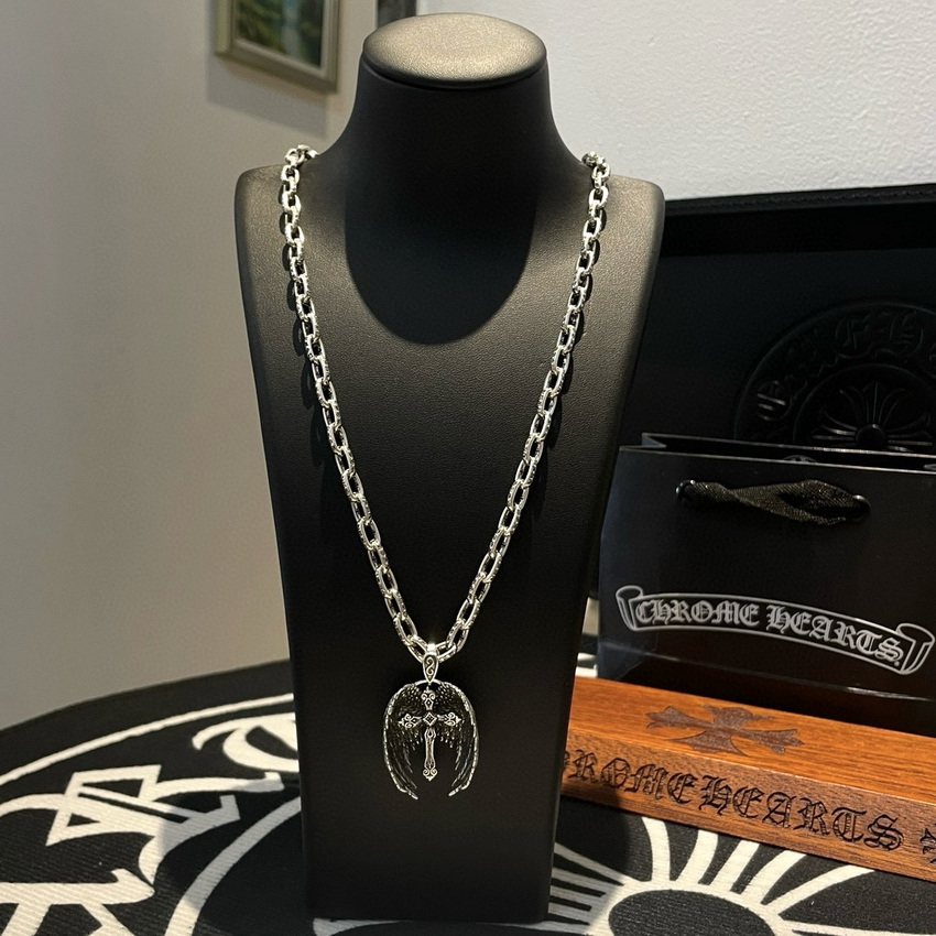 Ch**me He**ts necklace-091