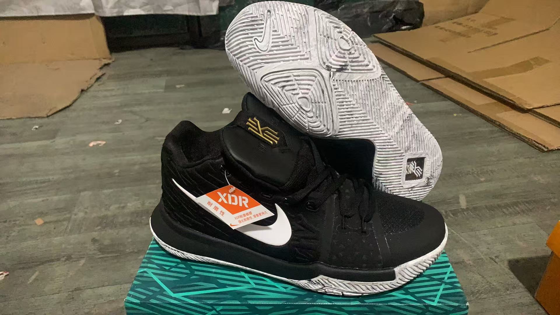 kyrie-035
