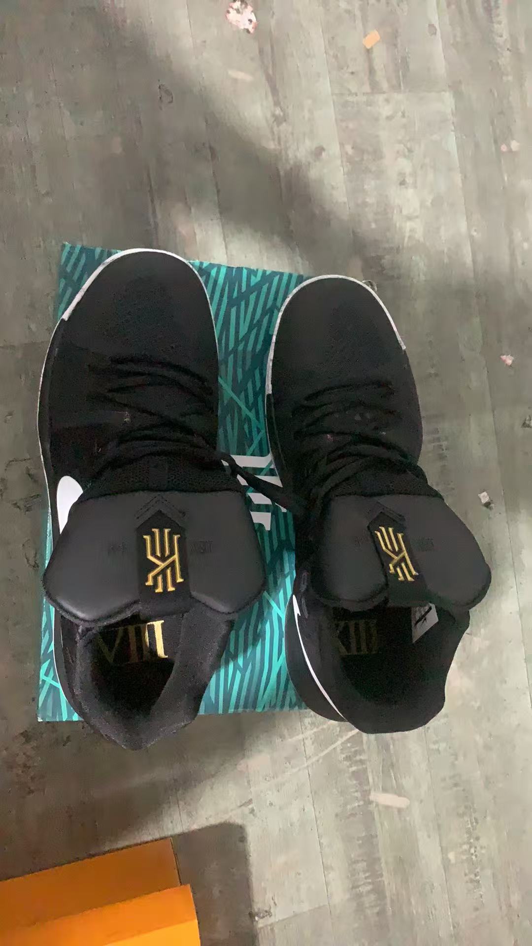kyrie-035
