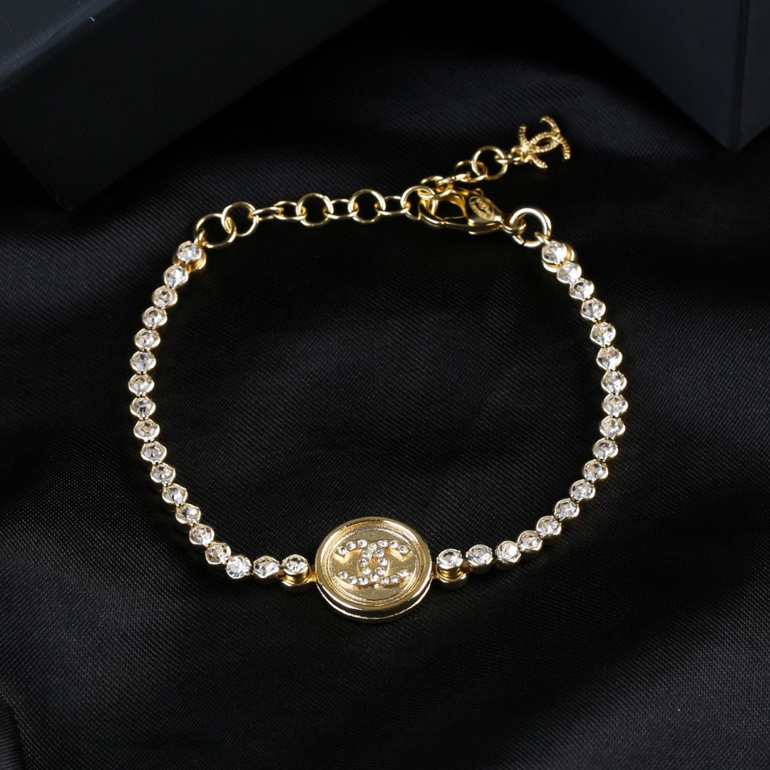 Ch*el necklace-013