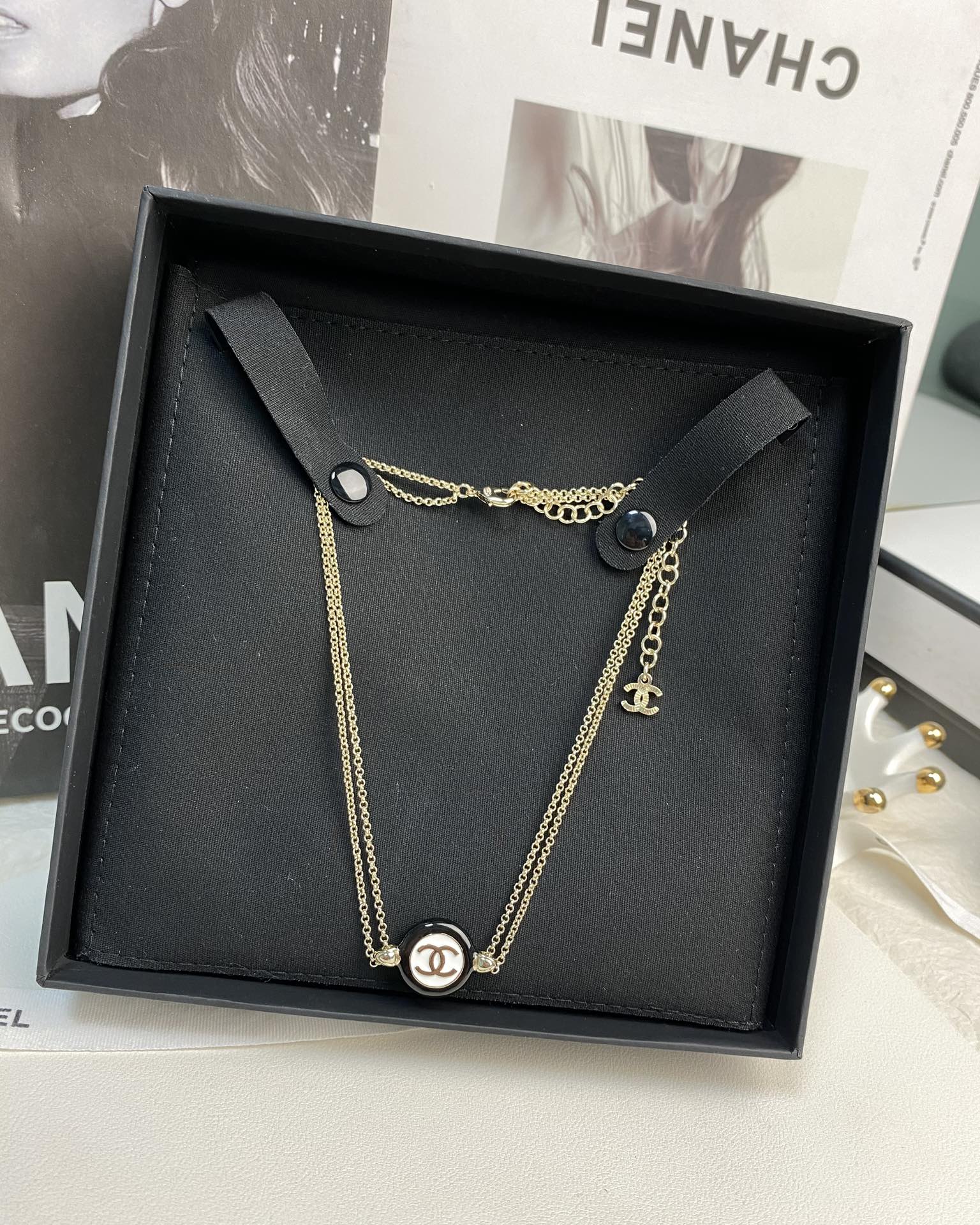 Ch*el necklace-007