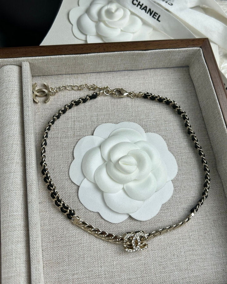 Ch*el necklace-223