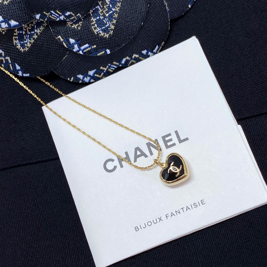 Ch*el necklace-222