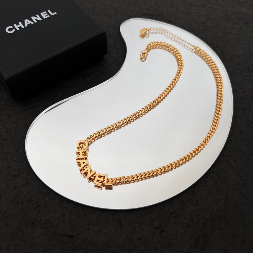 Ch*el necklace-321