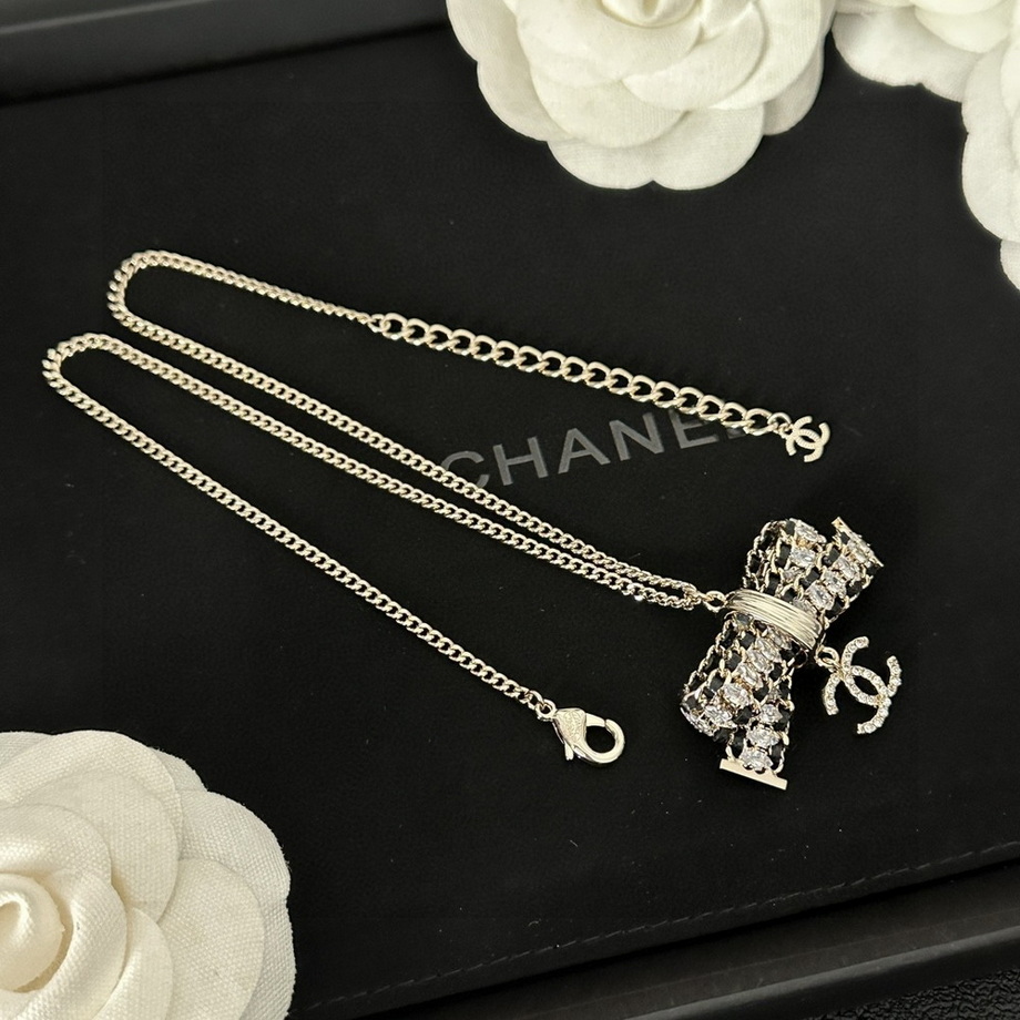 Ch*el necklace-399