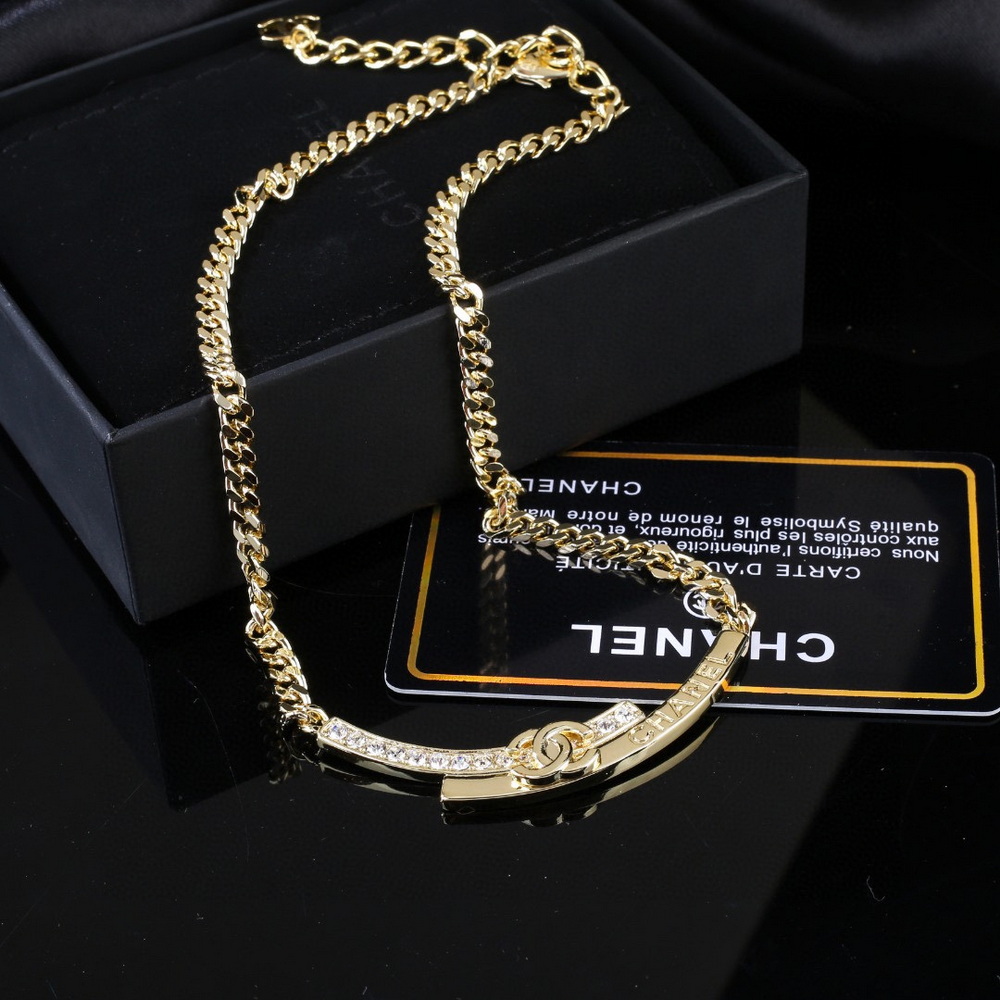 Ch*el necklace-161
