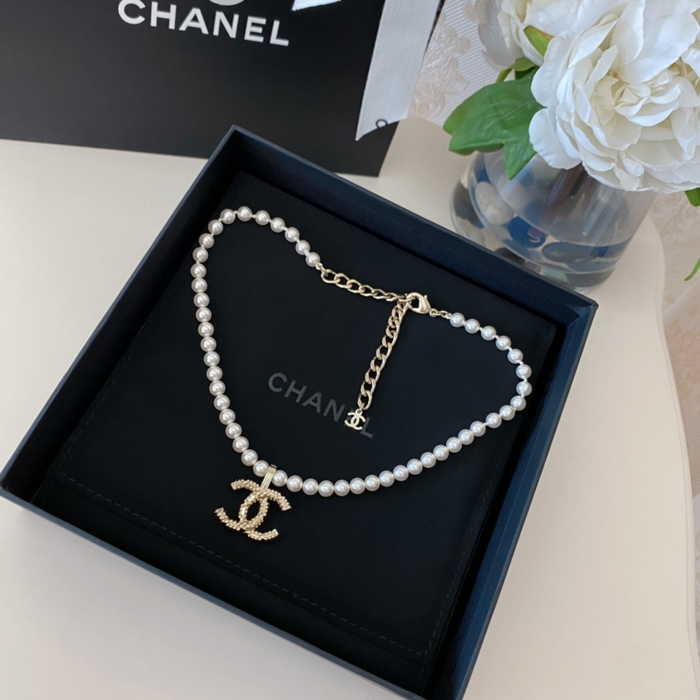 Ch*el necklace-297