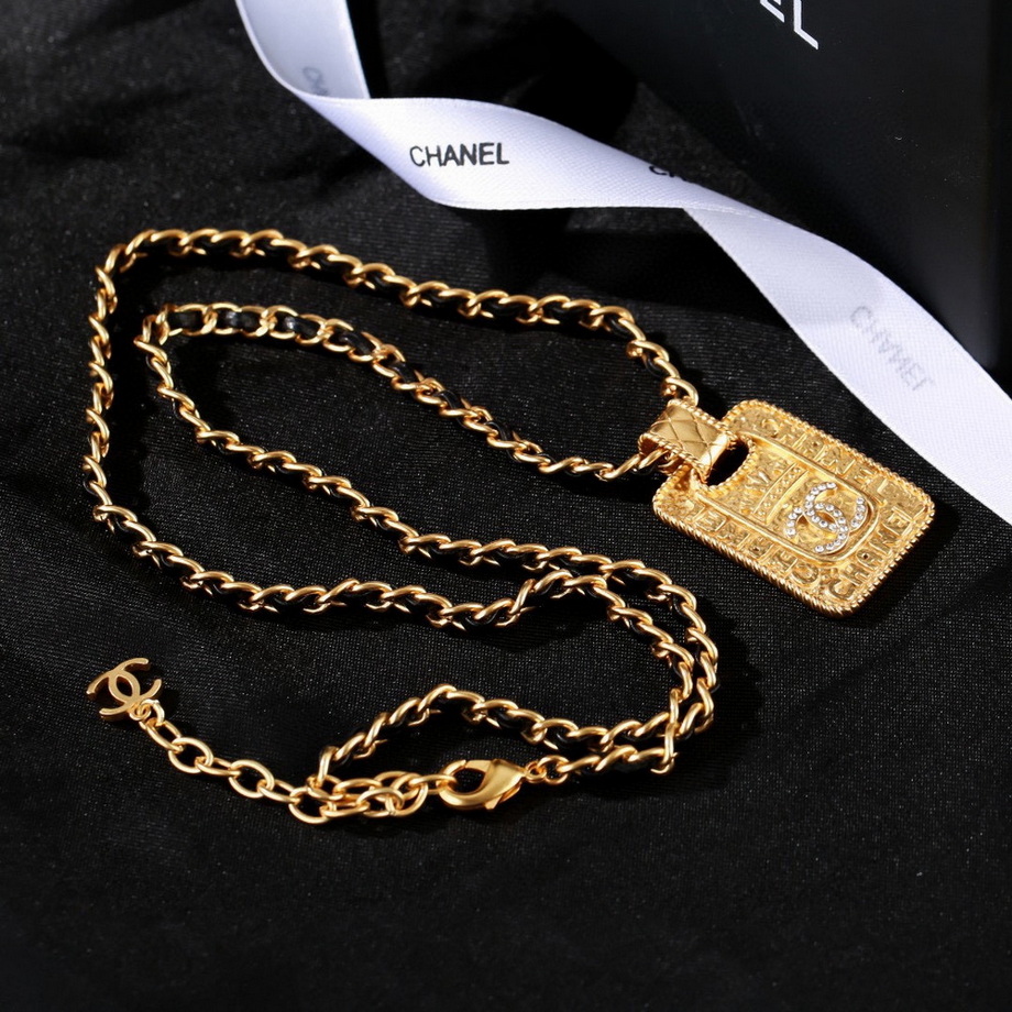 Ch*el necklace-137