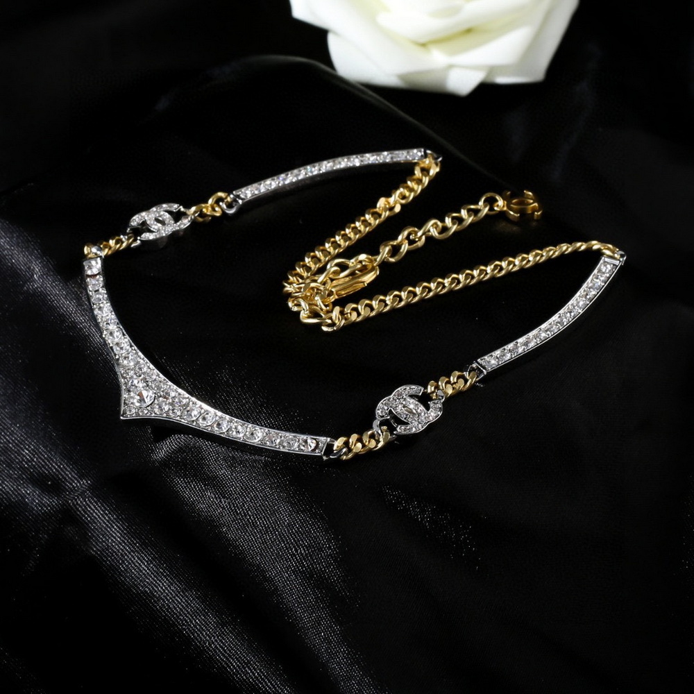 Ch*el necklace-374