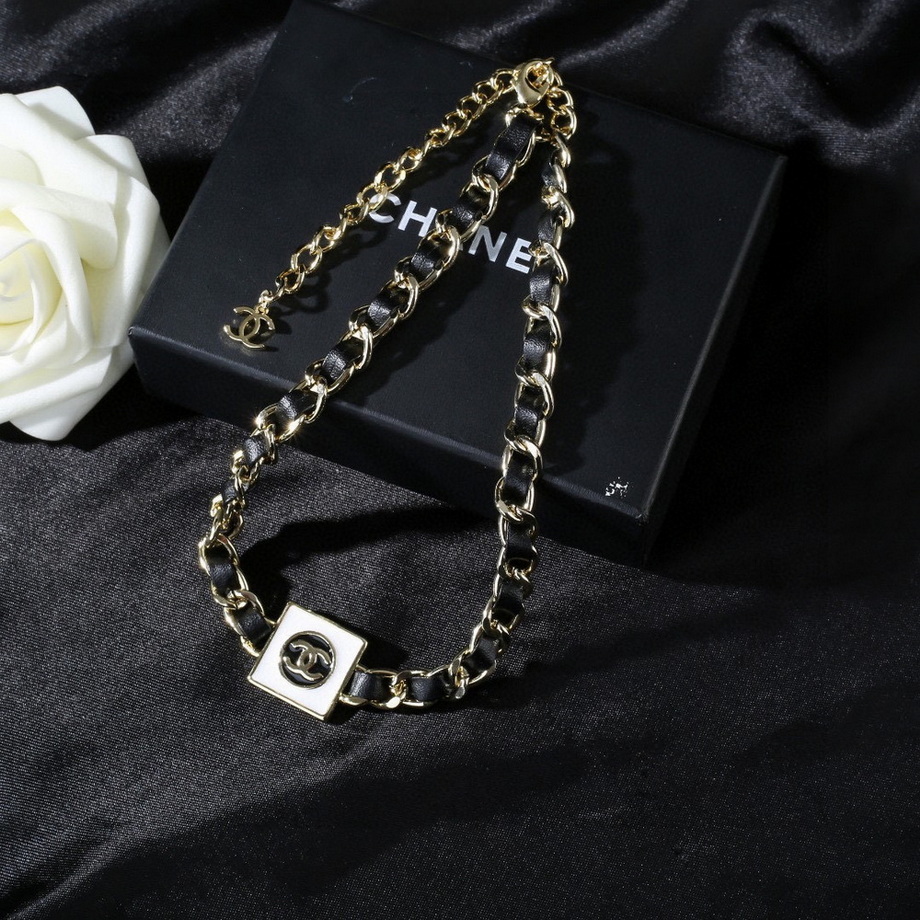 Ch*el necklace-115