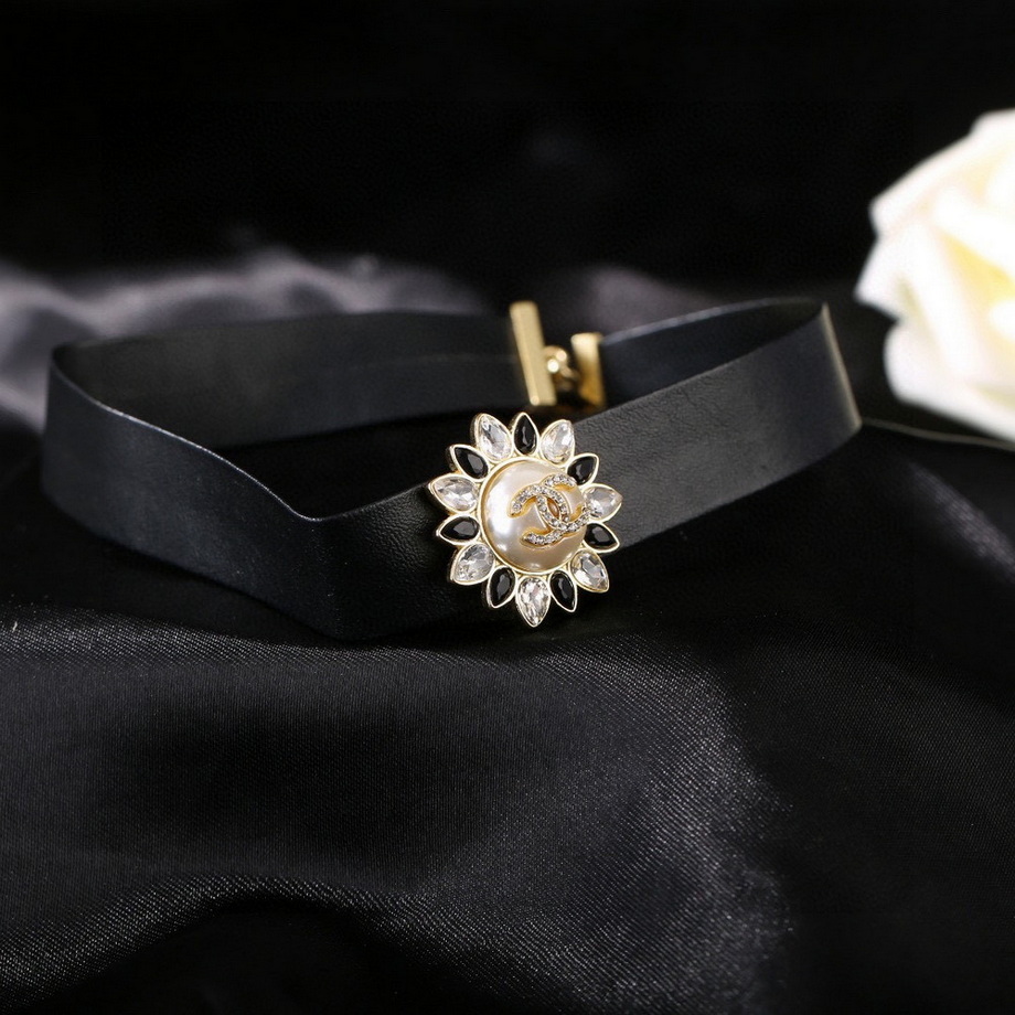 Ch*el necklace-109
