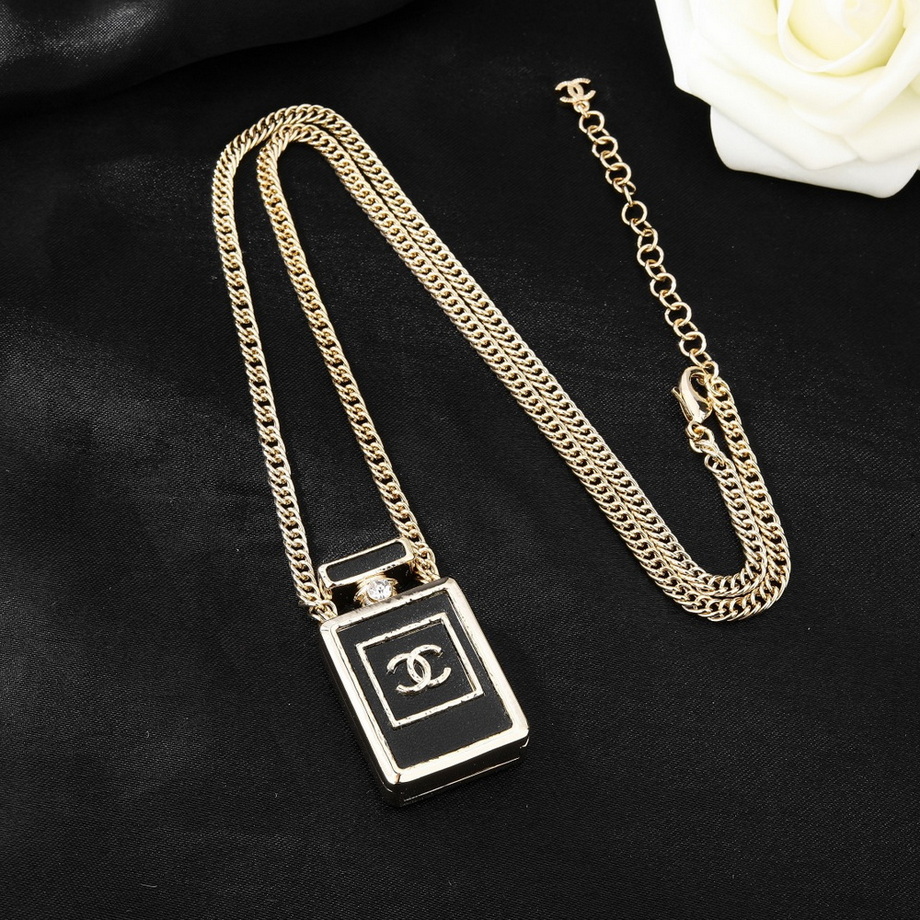 Ch*el necklace-363