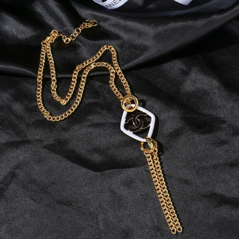 Ch*el necklace-099