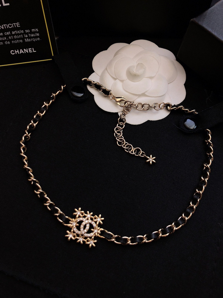 Ch*el necklace-067